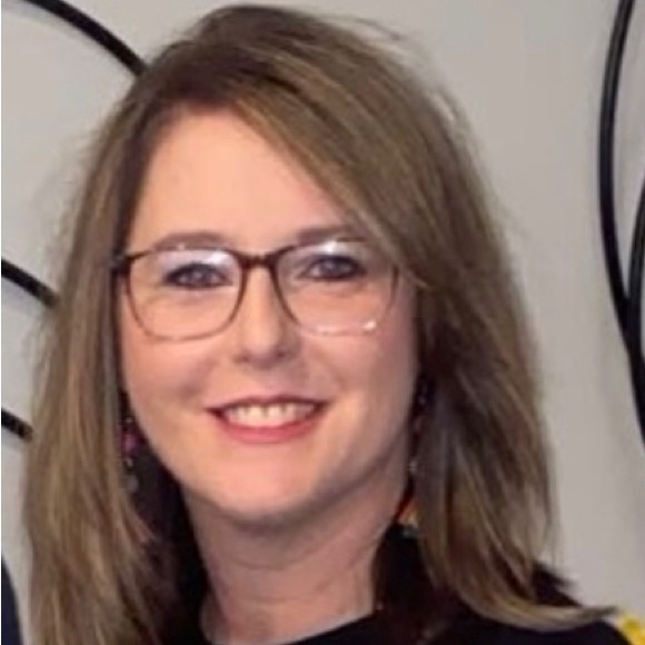 Meet your Posher, Heather - Picture 2 of 2